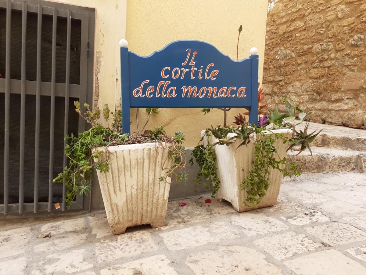 Il Cortile Della Monaca Bed & Breakfast Brindisi Exterior foto